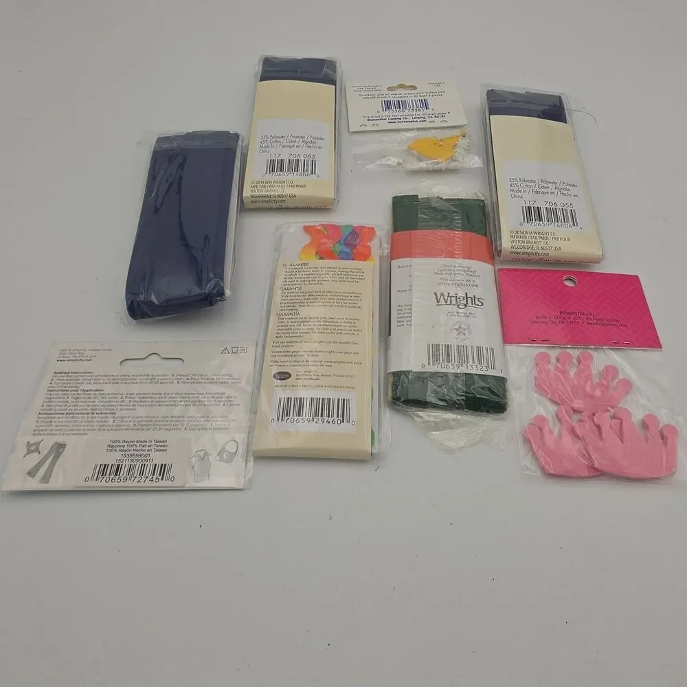 Sewing Craft Notions Lot Wrights Bias Tape Rick Rack Simplicity Applique Buttons